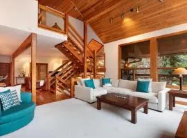 Luxury 5 Bedroom Blueberry Chalet