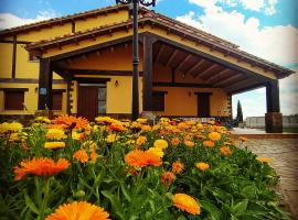 Casa Rural Atalaya House: Concud'da bir kır evi