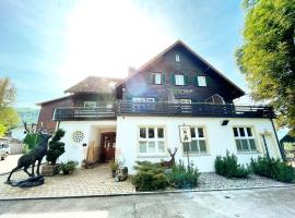 Albhotel Malakoff - House of Nature, hotel amb aparcament a Wiesensteig