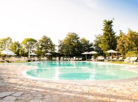 Il Podere Del Germano Reale, hotell med pool i Coriano