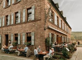 Fränkischer Gasthof-Hotel zum Koppen: Gemünden şehrinde bir ucuz otel
