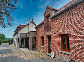 Au cheval blanc, hotel con estacionamiento en Gommegnies