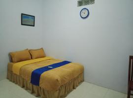 Guest house, hotel in Triwung