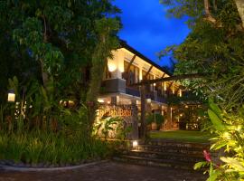 Rumah Batu Boutique Hotel, viešbutis mieste Solo, netoliese – Pandawa Water World