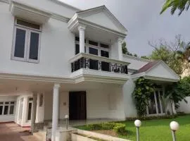 Regalia Home Sapphire Stay