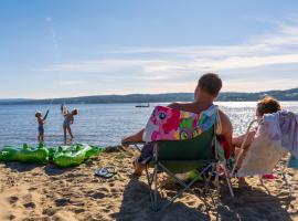 Topcamp Onsakervika - Tyrifjorden, pet-friendly hotel sa Svensrud