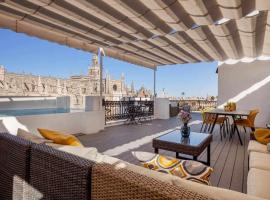 Modern atticpool at the CathedralFree parking, apartment in Seville