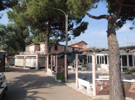 Appartamenti Camping Rivamare, hotel v destinaci Albenga