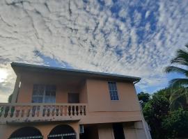 Hospedaje Tropical Dreams, hotel in Corn Island