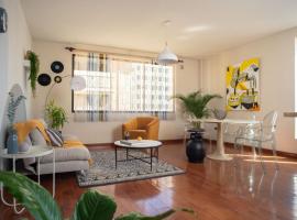 Apartamento Yellow Gem - Campoverde, hotel near Jorge Wilstermann International Airport - CBB, 