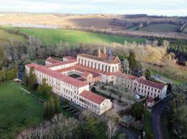 Hôtellerie de l'Abbaye, дешевий готель у місті Bellegarde