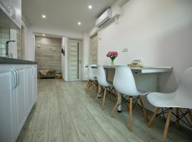 Apartament Serban, hotel u gradu Targu Okna