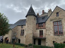 Le logis du Vassal, hotel in Laval