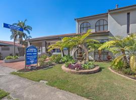 Alabaster Motor Inn, hotel Tareeben