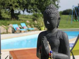 Au Petit Bernerot - Les gîtes de l'Arbre Voyageur, villaggio turistico a Eauze