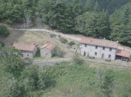 Parco Colle Fobia, casa o chalet en Barga