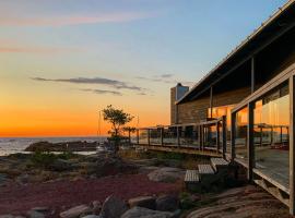 Klipphus 3 Guerilla Hotel - Geta, &Aring;land, hotel com banheiras de hidromassagem em Geta