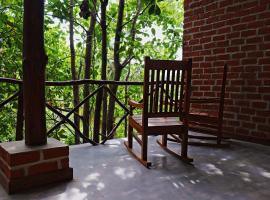 The Hideaway, cottage in Kurunegala