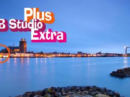 StudioExtra incl auto P, hotel near Zwijndrecht Station, Dordrecht