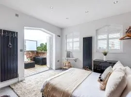 Locket Studio - Cosy Apartment with Balcony