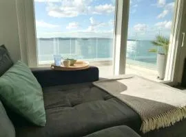 SMARAGD on the beach