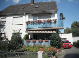 Apartment in the Teutoburg Forest, cheap hotel in Blomberg