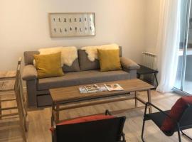 DEPARTAMENTO para 4 personas EN BARRIO CERRADO!!, apartmen di Salta