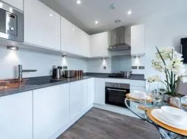A beautiful brand new flat 25-minute to London