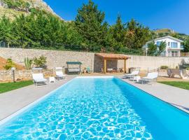 Villa Romitello con Piscina Total Relax, hotell i Borgetto