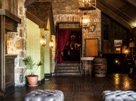 Old Stone Inn Boutique Hotel, pet-friendly hotel in Niagara Falls