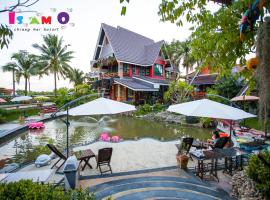 Is Am O Chiang Mai Resort, hotel with parking in San Sai