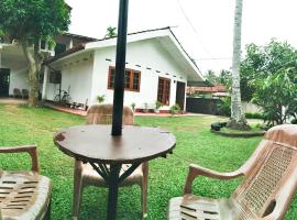 Sanithu Homestay Galle, מלון בגאלה