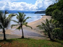 Choibana Ecolodge, hotel en Bahía Solano