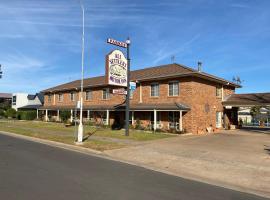 All Settlers Motor Inn Parkes、パークスのホテル