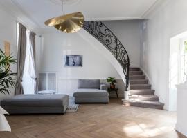 Molenmeers Boutique Guesthouses, B&B in Bruges