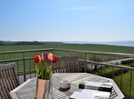 Fehmarnstrand 78 App 14, hotel with parking in Staberdorf