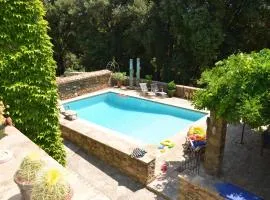 Villa spacieuse en campagne près de La Garde-Freinet avec piscine