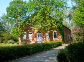 "Ferienhaus Vadersdorf" Wohnung 2, hotel v destinácii Vadersdorf