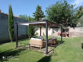 Casa Rural Alicia, guest house in Villafranca de Ebro