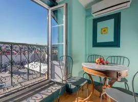 Lisbon Heart Apartments - White Apartment by LovelyStay
