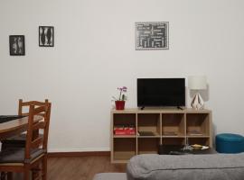 De Cá - suite com acesso independente e kitchenette, apartment in Lousã