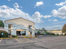 Quality Inn & Suites Vestal Binghamton near University, hotel em Vestal