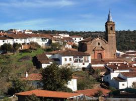 Casa con encanto en Valdelarco, hotel-fazenda em Valdelarco