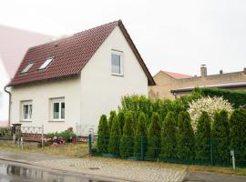 Ferienhaus Uckerseeblick, hotel in Prenzlau