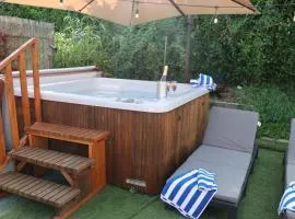 Palm 1 Park Home With Hot Tub