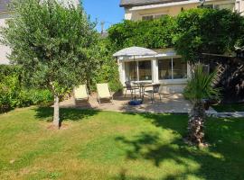 Apartment Les Claudalies, hotel v destinaci Ploufragan