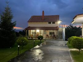 Guesthouse Anestis, hotel with parking in Ángistron