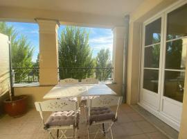 T2 Disney Paris/Val d'europe, hotel v destinaci Serris