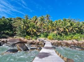Elephant GuestHouse Beira Mar - Suítes com Café da Manhã บ้านพักในอิลญาเบลา