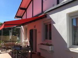 Mimizan Plage Grande maison bord de mer, hotel i Mimizan